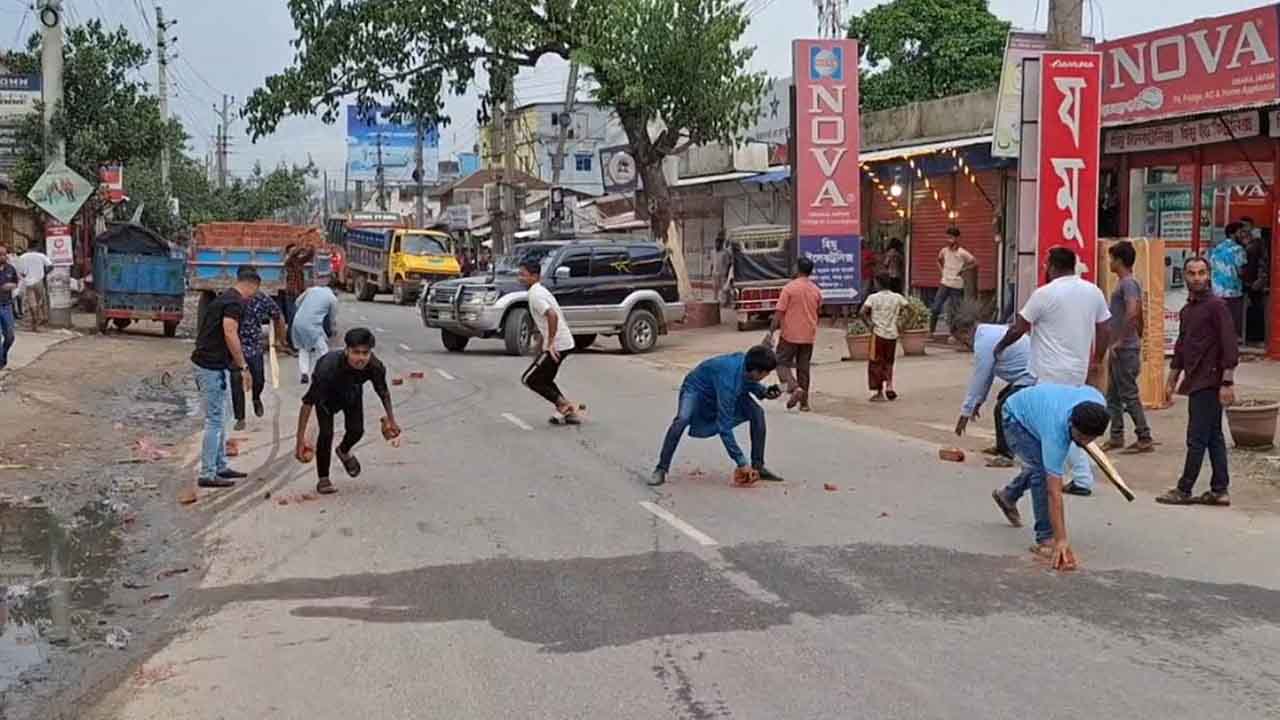 শরীয়তপুরে ছাত্রদলের কমিটি ঘোষণাকে কেন্দ্র করে দু’পক্ষের সংঘর্ষ, আহত ৫