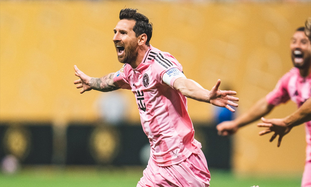 মেসির জাদুকরী ফ্রি-কিকে দুর্দান্ত জয় মায়ামির