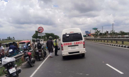 ঢাকা-মাওয়া এক্সপ্রেসওয়েতে মোটরসাইকেল দুর্ঘটনায় এক নারী নিহত