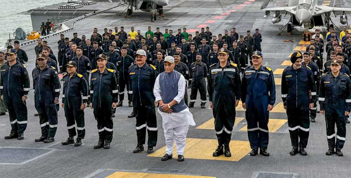 ‘পাকিস্তানকে চার টুকরো করতে পারতাম যদি...’: ভারতের প্রতিরক্ষামন্ত্রীর হুঙ্কার