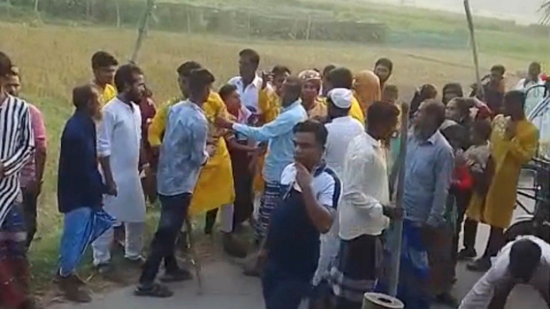 মাদারগঞ্জে বিয়েতে মাংস নষ্ট করা নিয়ে সংঘর্ষ, বরসহ আহত ২৫