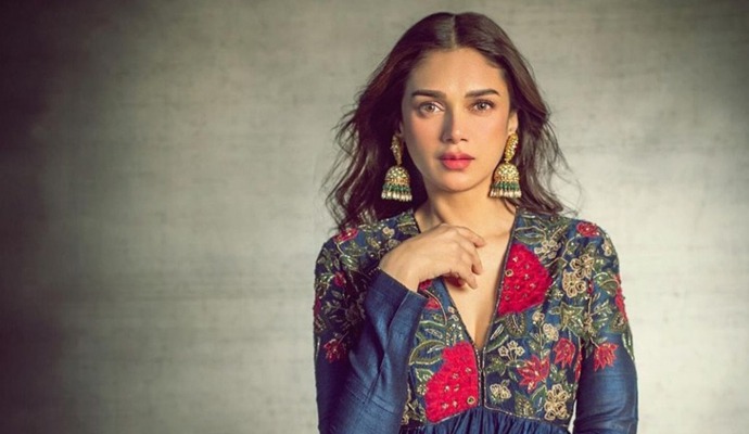 ‘হঠাৎ মনে হল কেউ আমার পেটে হাত দিচ্ছে’, মন্দিরে যৌন হেনস্থার শিকার অভিনেত্রী