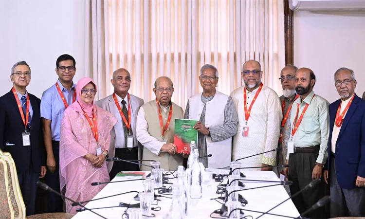 পুরনো আইন যুগোপযোগীসহ নতুন আইন প্রণয়নে সুপারিশ স্বাস্থ্যখাত সংস্কার কমিশনের