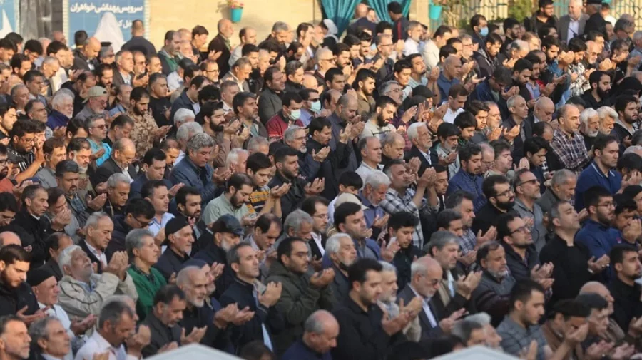 চরম পানি সংকটে ইরান, বৃষ্টির জন্য ইসতিসকার নামাজ