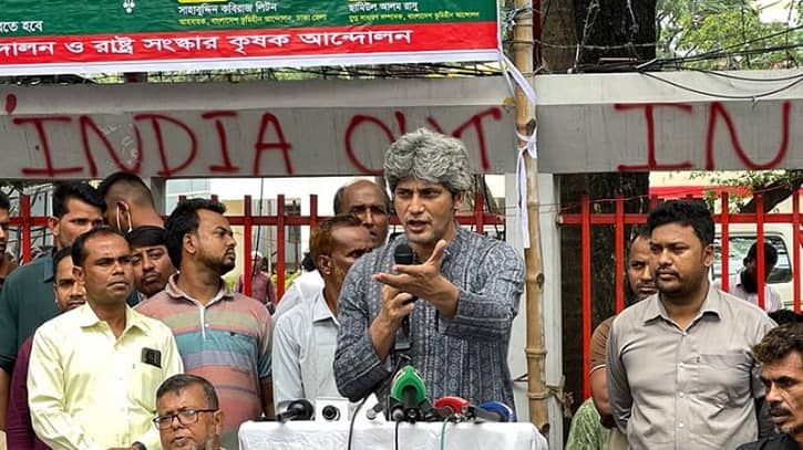 এই মুহূর্তে চট্টগ্রাম বন্দর নিয়ে ভাবা জরুরি নয়: জোনায়েদ সাকি