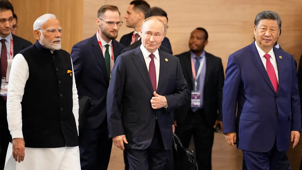 ইসরায়েলের বিরুদ্ধে দাঁড়াল ভারত-চীন-রাশিয়া জোট