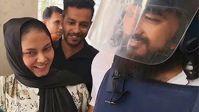 বিয়ের ৫ দিন পর আইনজীবী জানালেন নোবেল বাবা হতে চলেছেন