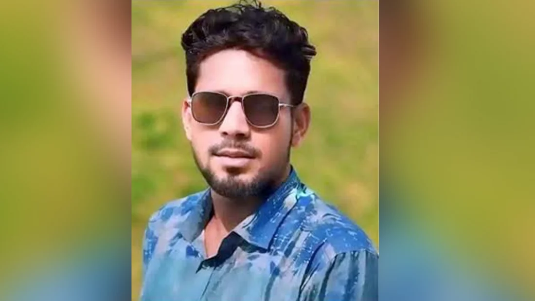 সড়কের পাশে ছাত্রলীগ নেতার মরদেহ