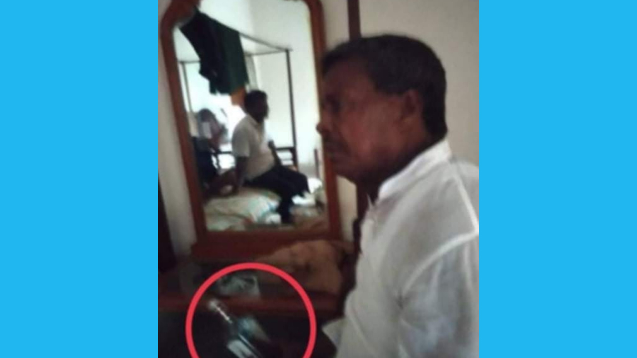 ইউপি চেয়ারম্যানের মদের বোতল হাতে ছবি ভাইরাল
