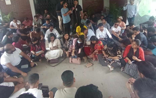 ঢাবির প্রশাসনিক ভবন আটকে দেওয়ার হুমকি ছাত্রদলের