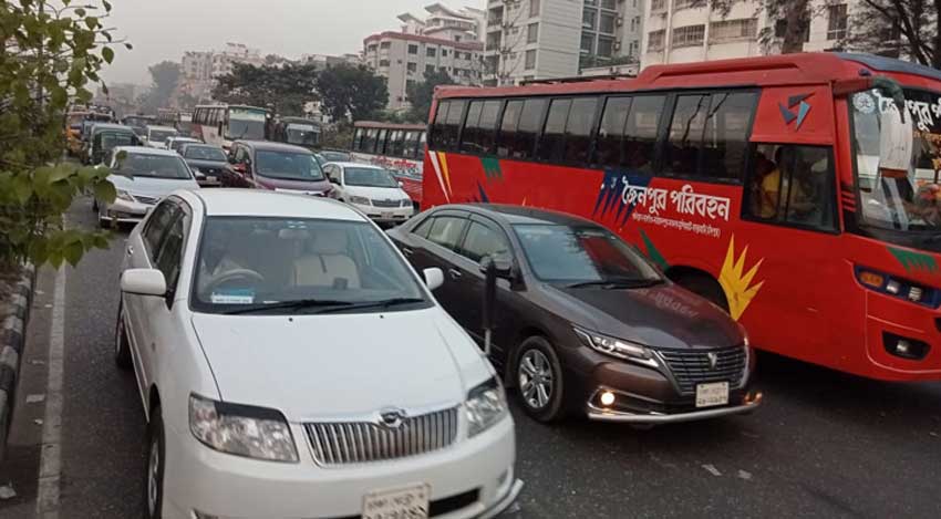 আ.লীগ ও ছাত্র আন্দোলনের পাল্টাপাল্টি কর্মসূচি, রাজধানী জুড়ে তীব্র যানজট