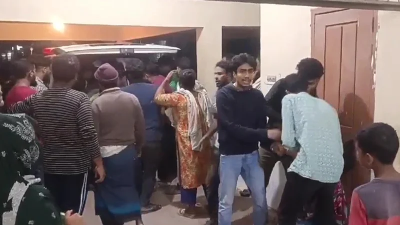 পেটে কুপিয়ে ছাত্রলীগ নেতাকে হত্যা