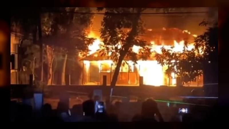 ব্রাহ্মণবাড়িয়ায় ফুল ছেঁড়াকে কেন্দ্র করে দু'পক্ষের সংঘর্ষ, পুলিশসহ আহত ৩০