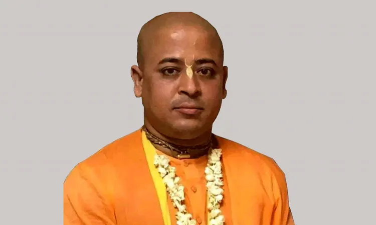 ইসকনের সংগঠক চিন্ময়কে জেলগেটে এক দিনের জিজ্ঞাসাবাদের নির্দেশ: আদালত