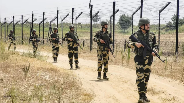 ভারতের সীমান্তরক্ষী বাহিনীর গুলিতে প্রান গেলো এক পাকিস্তানির
