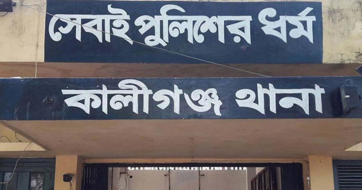 নাট্যশিল্পীর বাড়িতে আগুন দিল দুর্বৃত্তরা