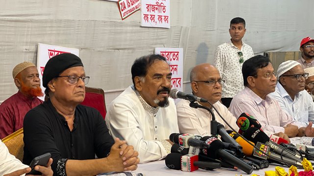 উপদেষ্টা পরিষদ ছাত্রদের ভুল পথে পরিচালিত করছে: হাফিজ