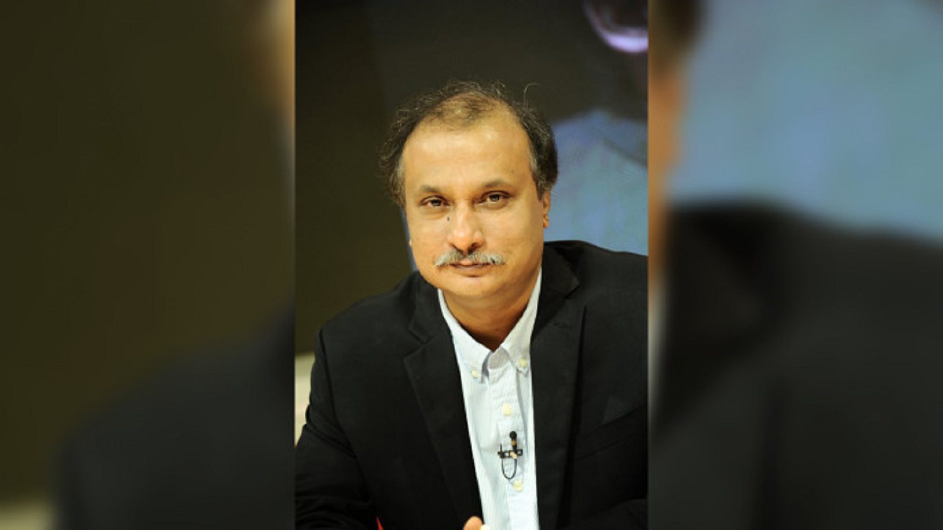 চাঁদাবাজির অভিযোগে সাংবাদিক মোজাম্মেল বাবুকে গ্রেপ্তার