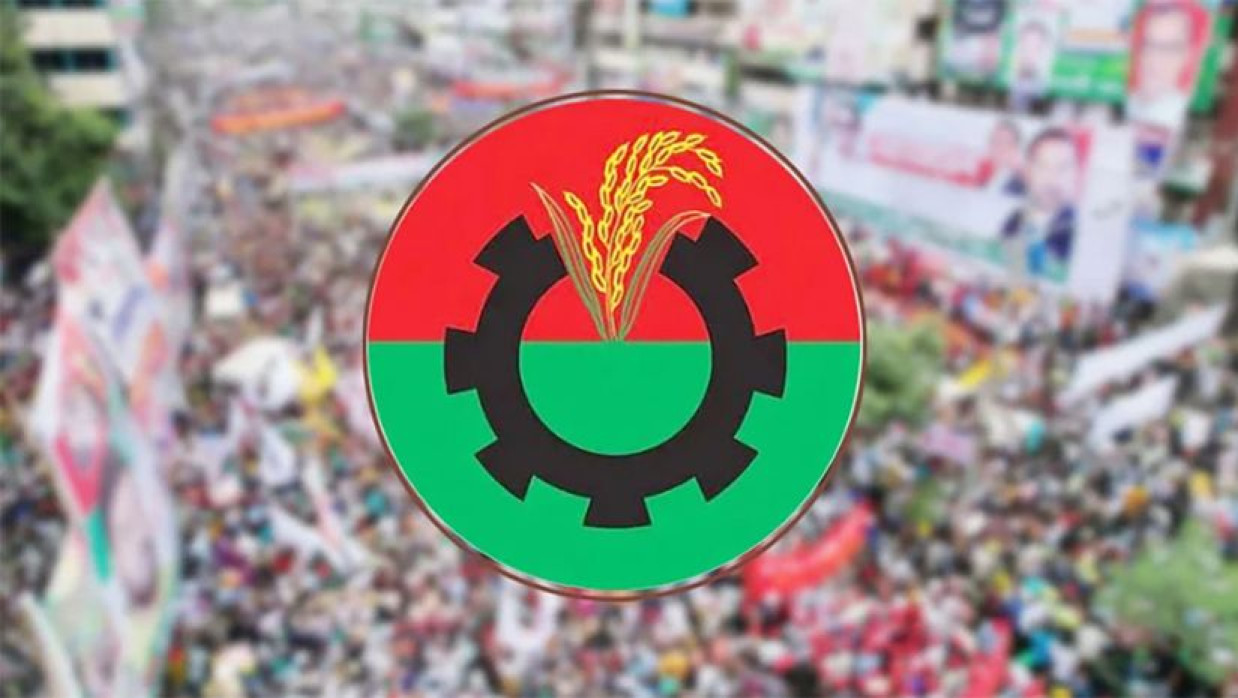 নয়াপল্টনে তারুণ্যের সমাবেশের মঞ্চ প্রস্তুত, আসছেন নেতাকর্মীরা