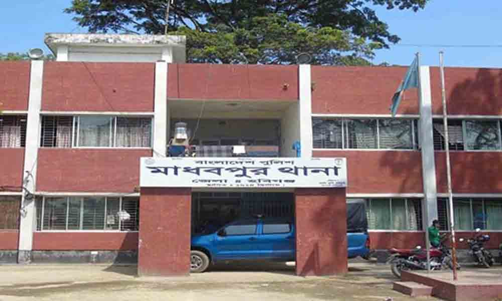 মাধবপুরে দু’পক্ষের সংঘর্ষে ওসিসহ আহত ৬০