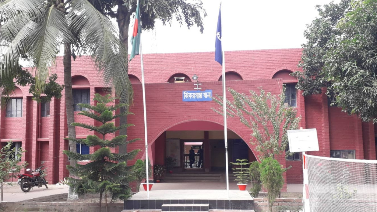 বিএনপির দু’গ্রুপের সংঘর্ষ, ছেলে-বাবাসহ ৩ জনকে কুপিয়ে জখম