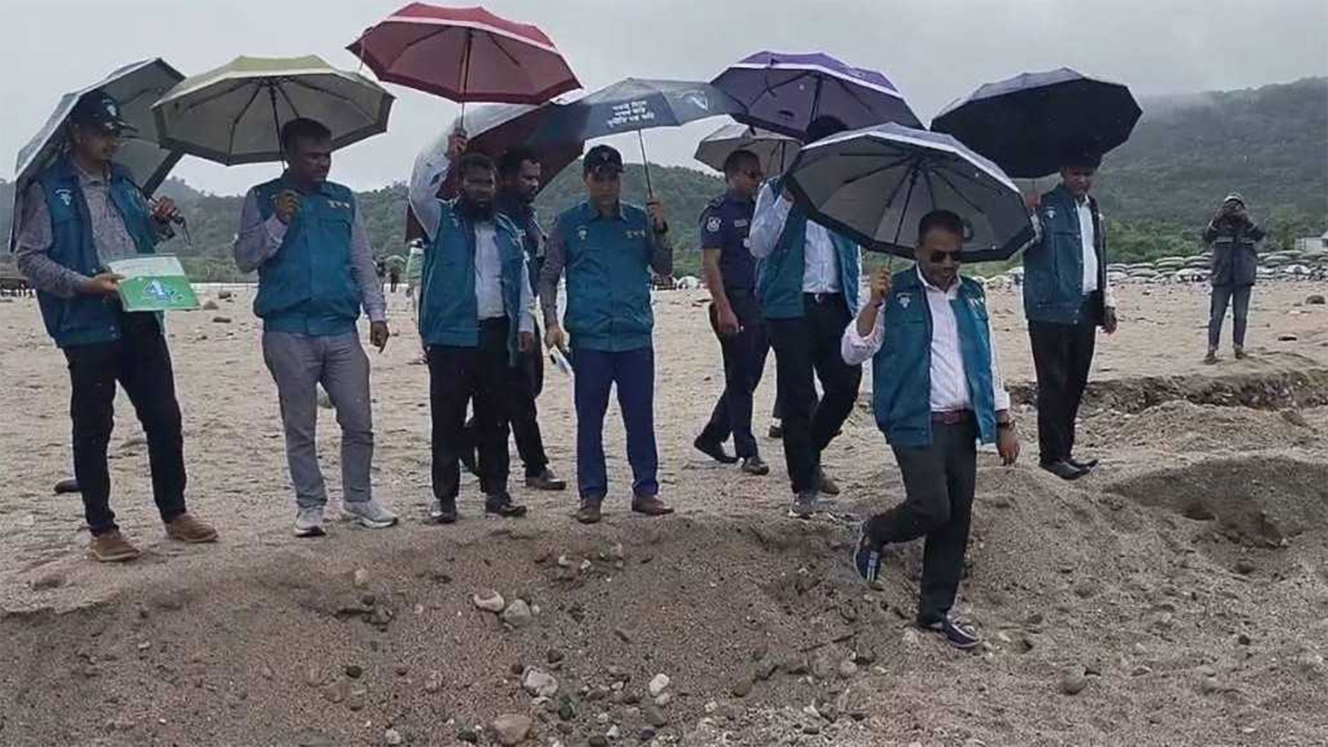 দুদকের তালিকায় ২ নেতার নাম, প্রতিবাদে মানববন্ধন ডেকে স্থগিত করলো এনসিপি