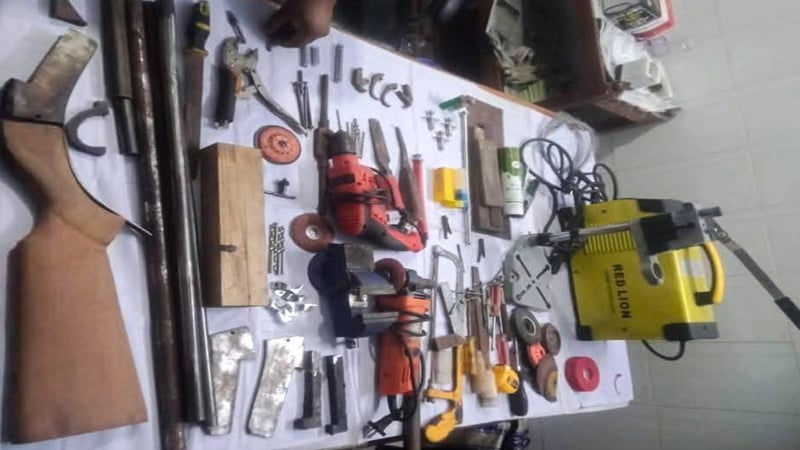 পাবনায় চাতরা বিলে অস্ত্র কারখানার সন্ধান, গ্রেপ্তার ২