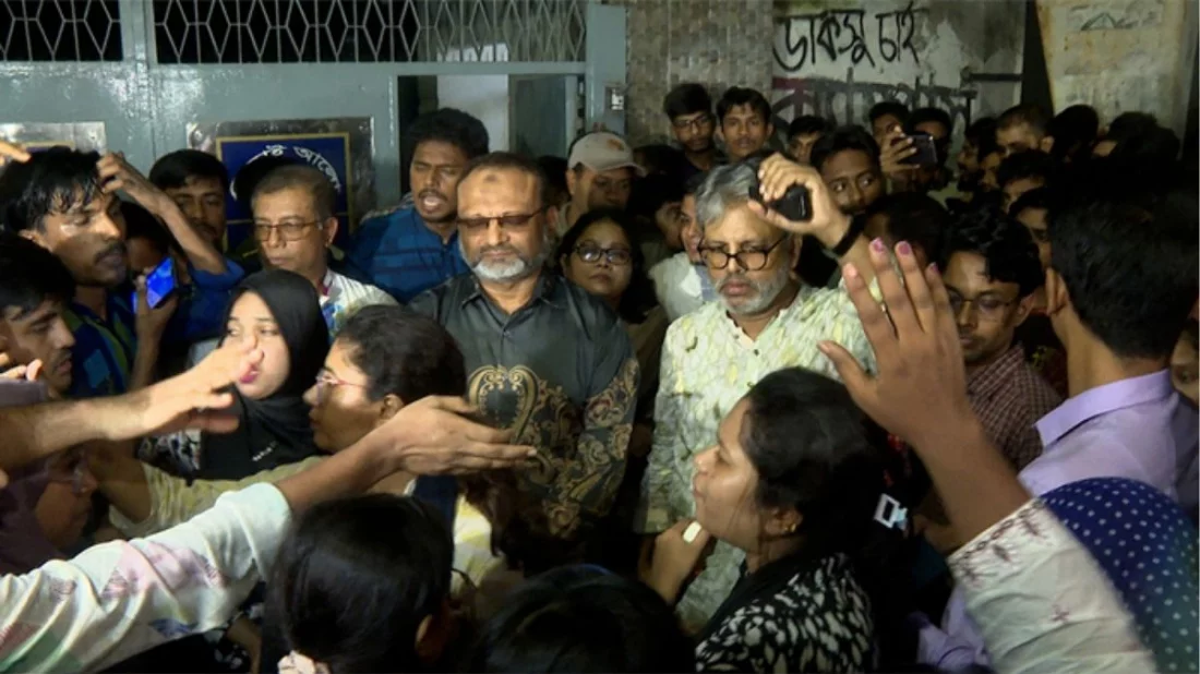 ঢাবির হলে সব ধরনের প্রকাশ্য ও গুপ্ত রাজনীতি নিষিদ্ধ: প্রক্টর