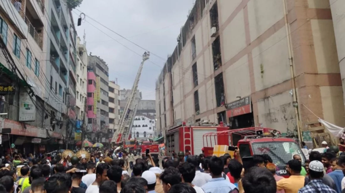 তিন বছর আগে সুন্দরবন মার্কেটকে ঝুঁকিপূর্ণ ঘোষণা করা হয়: ফায়ার সার্ভিস