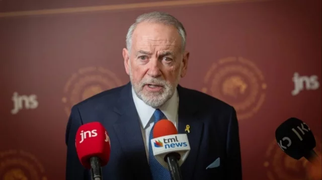 রাতে পাঁচবার জায়গা বদল করেছেন মার্কিন রাষ্ট্রদূত