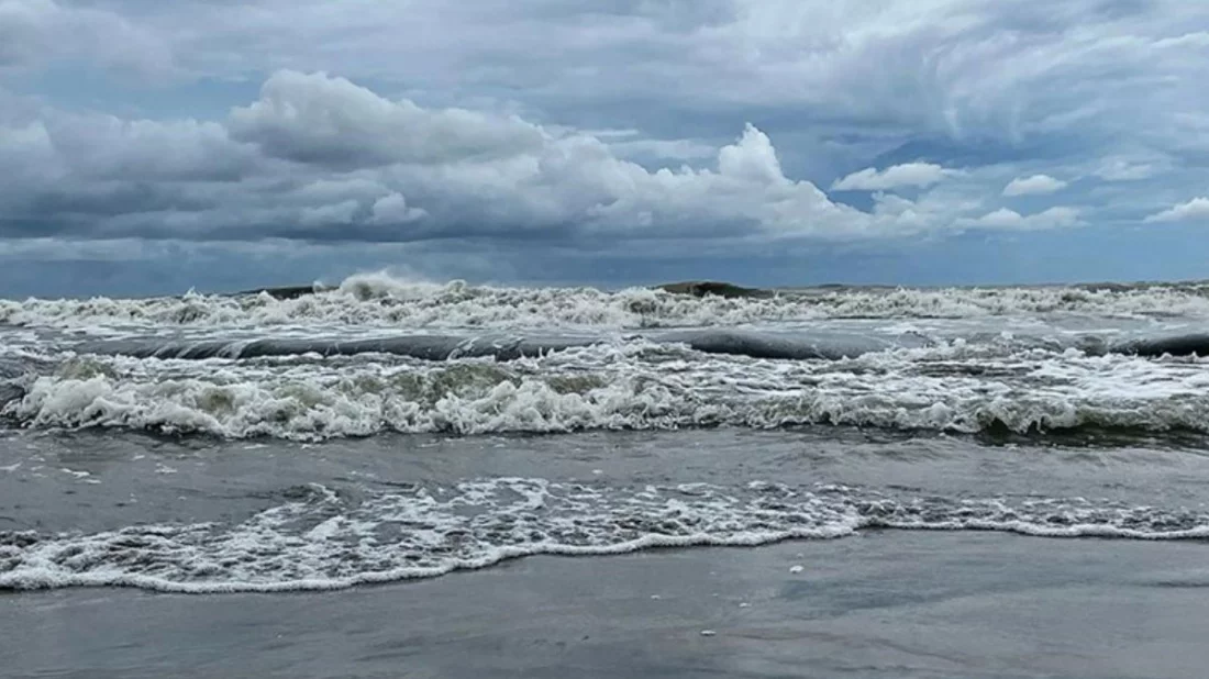 সাগরে লঘুচাপের আভাস, বাড়তে পারে বৃষ্টিপাত