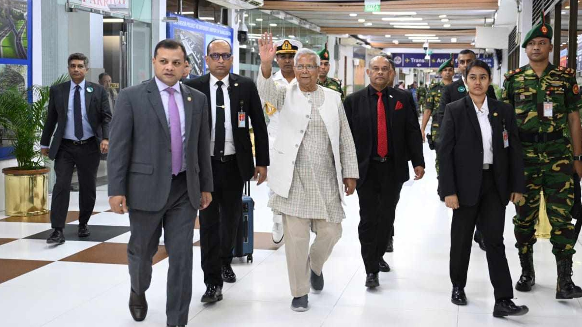 জাপানের প্রধানমন্ত্রীর সঙ্গে প্রধান উপদেষ্টার বৈঠক আজ