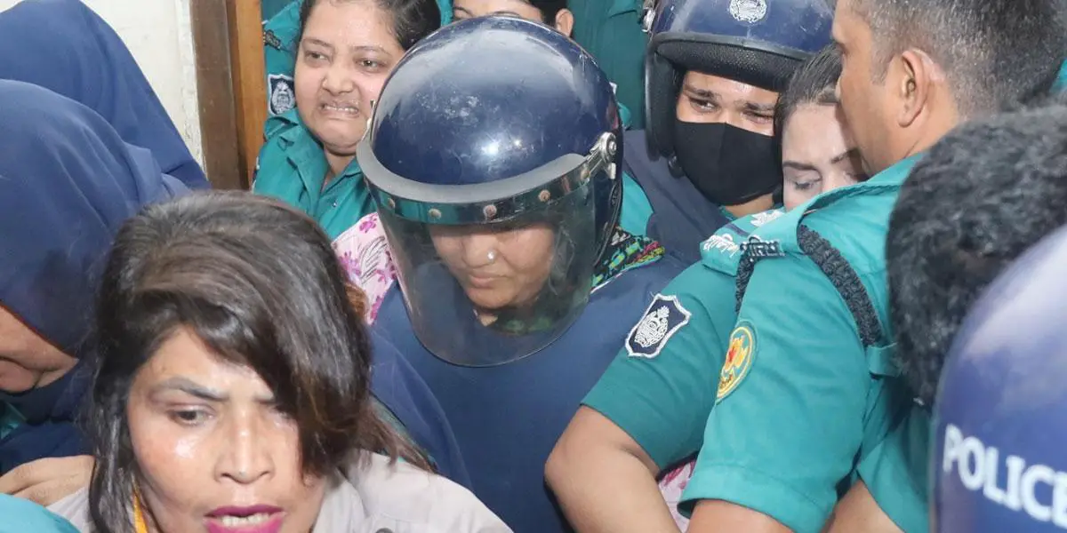 ফের চারদিনের রিমান্ডে কণ্ঠশিল্পী মমতাজ