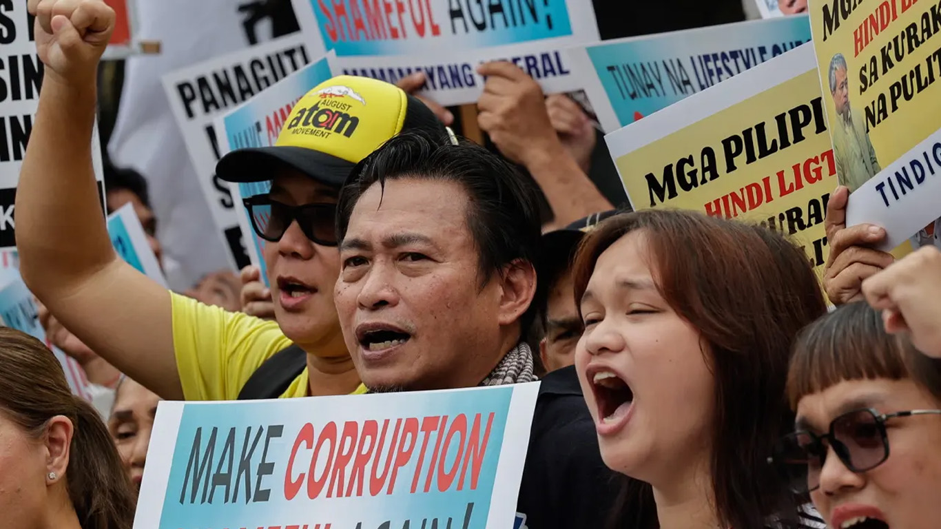 আবারও ফুঁসে উঠছে এশিয়ার আরেক দেশ