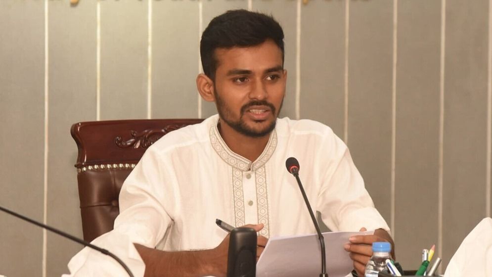 ৫ আগস্ট ‘জুলাই ঘোষণাপত্র’ দেওয়ার পরিকল্পনা করছে সরকার: আসিফ মাহমুদ