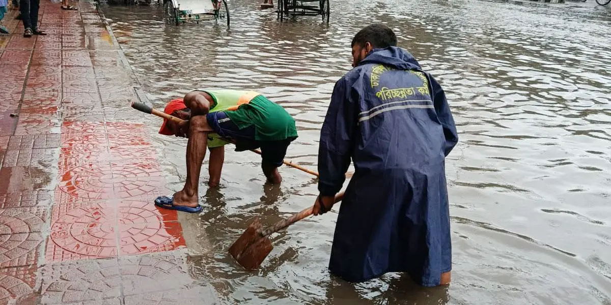 জলাবদ্ধতা নিরসনে ডিএসসিসির হটলাইন