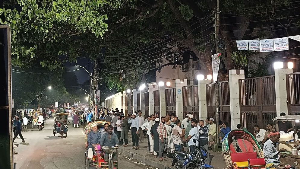 ভোটের পর উত্তেজনা, মোড়ে মোড়ে জামায়াত-শিবির নেতাকর্মীদের অবস্থান