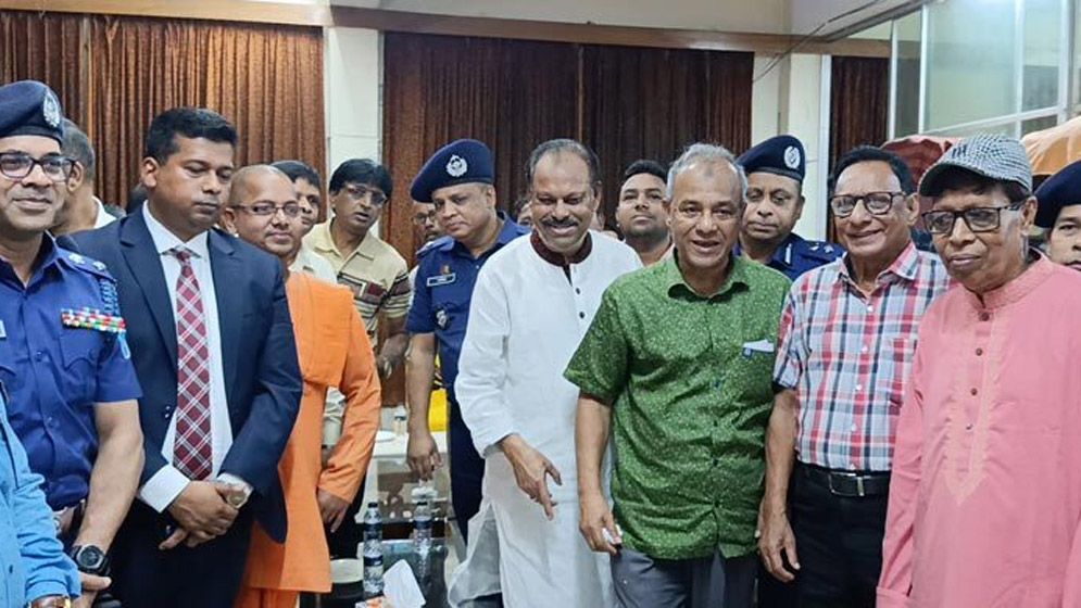 এবার পূজার আয়োজন খুবই ভালো: স্বরাষ্ট্র উপদেষ্টা