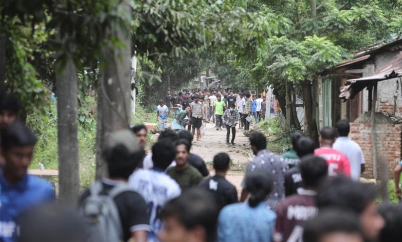 ৪৮ ঘণ্টার মধ্যে শিক্ষার্থীদের রামদা, ছুরি জমা দেওয়ার নির্দেশ