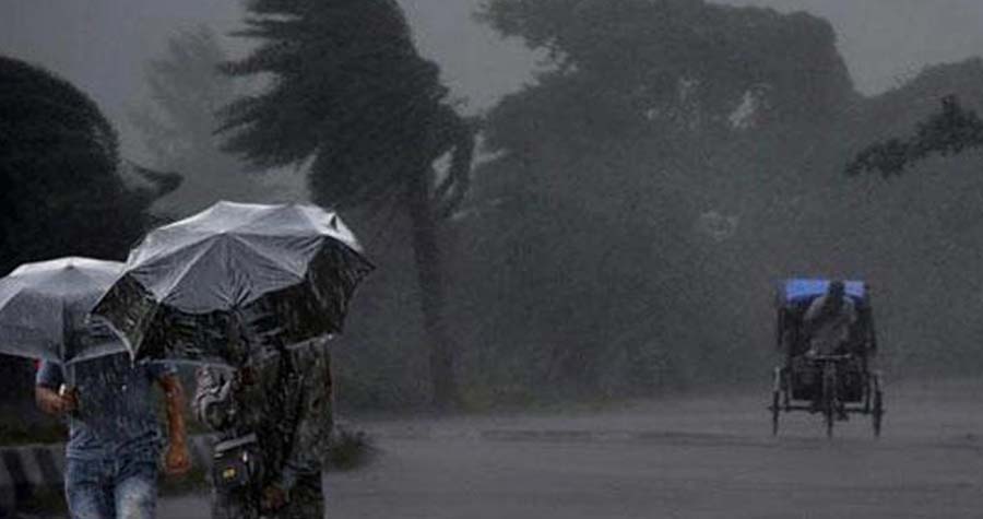 রাত ১টার মধ্যে ১৮ অঞ্চলে ঝড়-বৃষ্টির আভাস