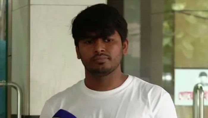 উপদেষ্টা আসিফের সাবেক এপিএস মোয়াজ্জেমের দেশত্যাগে নিষেধাজ্ঞা