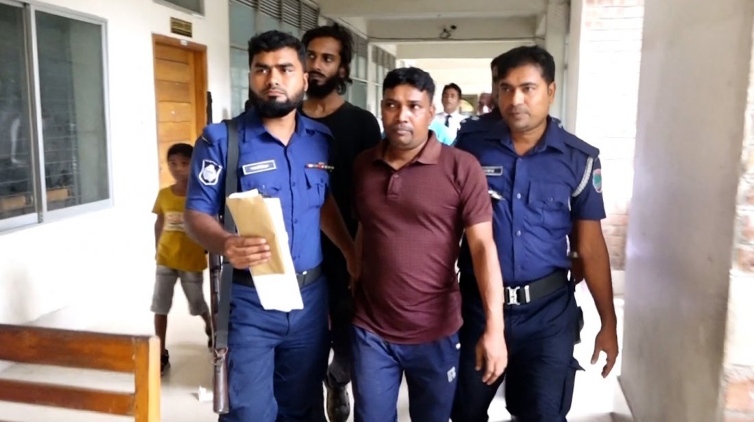 ওষুধ কিনতে এসে আটক হলো নিষিদ্ধ ছাত্রলীগ নেতা