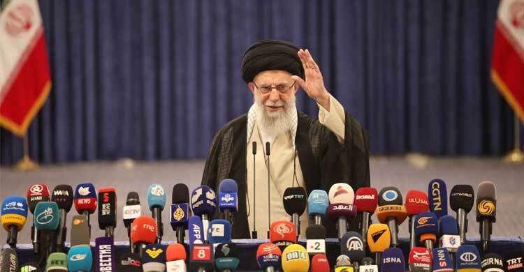 ইসরায়েল সম্পূর্ণ ধ্বংস হয়ে যাবে, এই ভয়ে যুক্তরাষ্ট্র যুদ্ধে জড়ায়: খামেনি