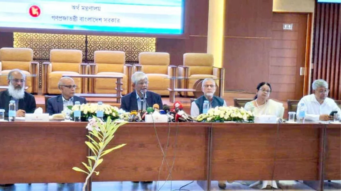 আইসিইউ থেকে আগামী জানুয়ারির মধ্যেই দেশের অর্থনীতি ওয়ার্ডে ফিরবে: অর্থ উপদেষ্টা