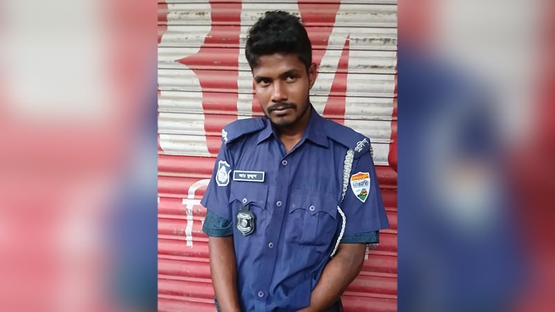 বগুড়ায় ভুয়া পুলিশ সদস্য গ্রেফতার