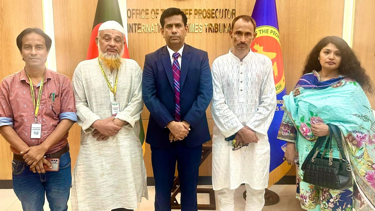শহীদ পরিবারের পাশে থাকাই অনুপ্রেরণার উৎস: চিফ প্রসিকিউটর তাজুল ইসলাম