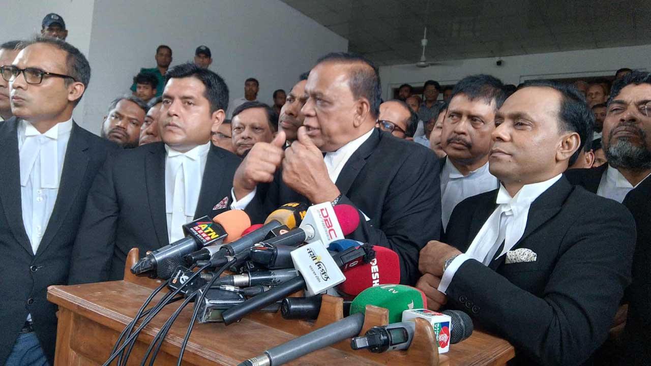 শপথ না পড়ালে আদালত অবমাননা: ইশরাকের আইনজীবী