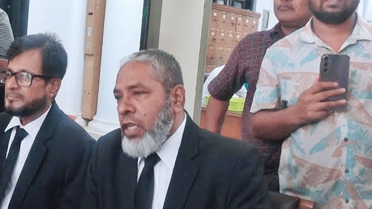 হাসিনা-আসাদুজ্জামান কোনো অপরাধ করেননি: রাষ্ট্রনিযুক্ত আইনজীবী