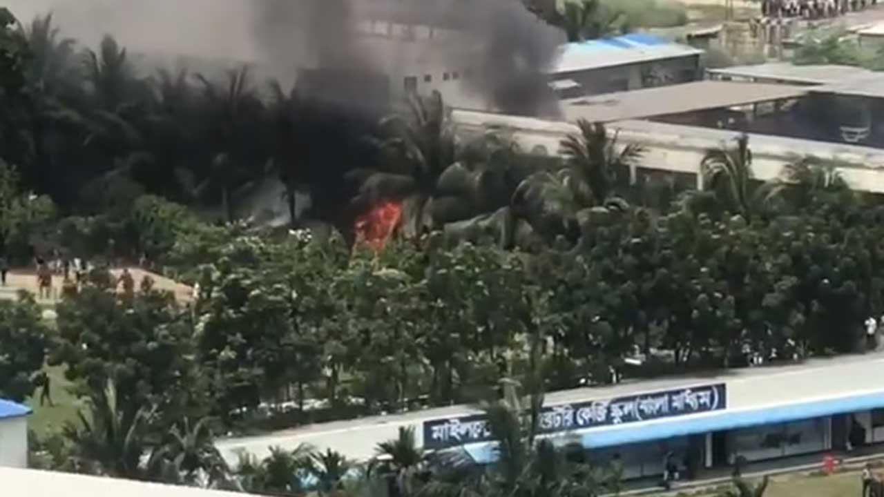 উত্তরায় বিমান দুর্ঘটনা: আহতদের বহনে মেট্রোরেলে বিশেষ বগি রিজার্ভ