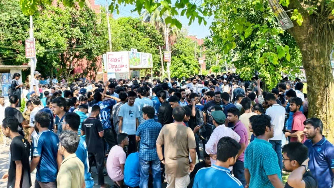 উপাচার্যকে ক্ষমা চাইতে বললেন বাকৃবি শিক্ষার্থীরা, অন্যথায় ‘কঠোর আন্দোলন’